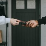 Риски заказа карты с балансом на левые данные и альтернативные законные способы получения банковских карт image_127.jpg